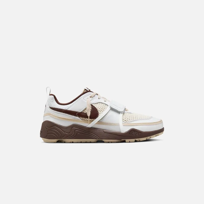 Nike x Travis Scott Jumpman Jack Zoom Field Jaxx - White / Light Chocolate sold by Kith