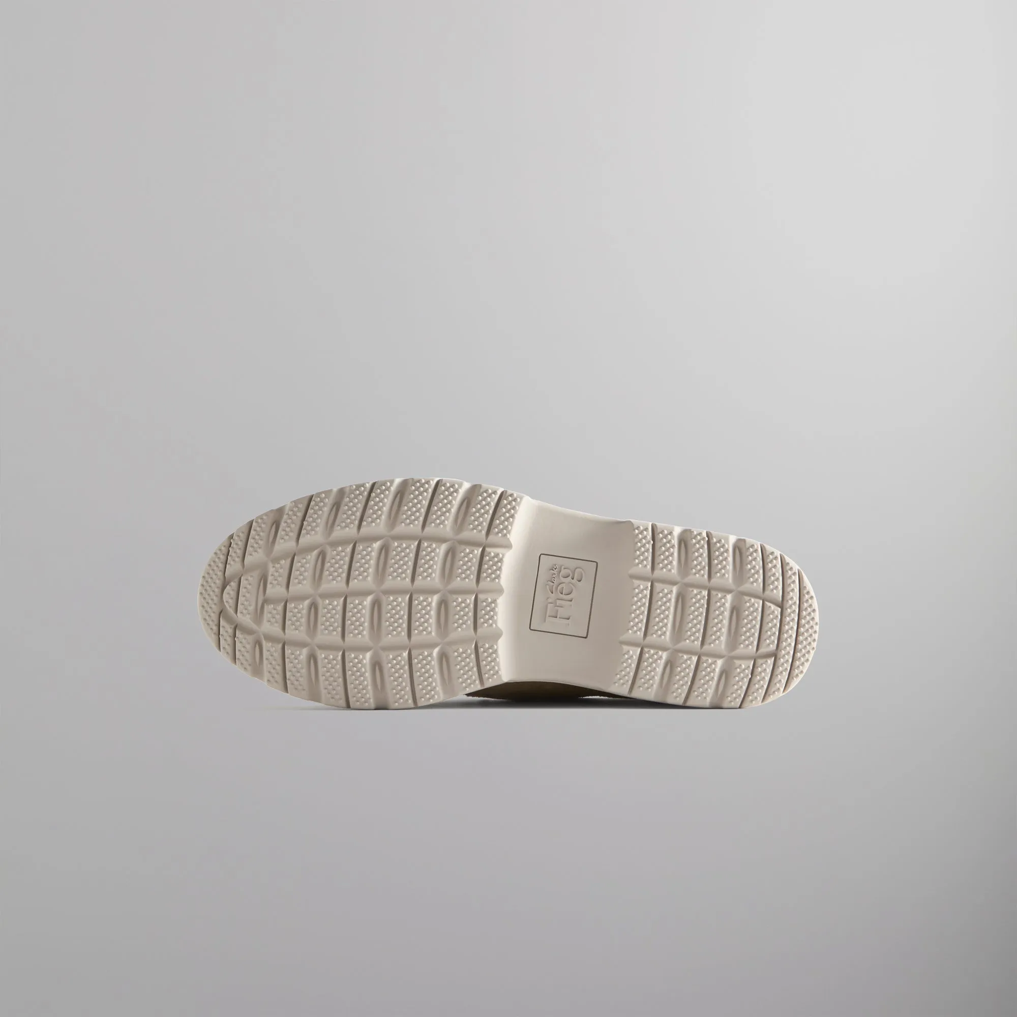 8th St by Ronnie Fieg for Clarks Originals Sunderland - Khaki Combi sold by Kith product image thumbnail 5