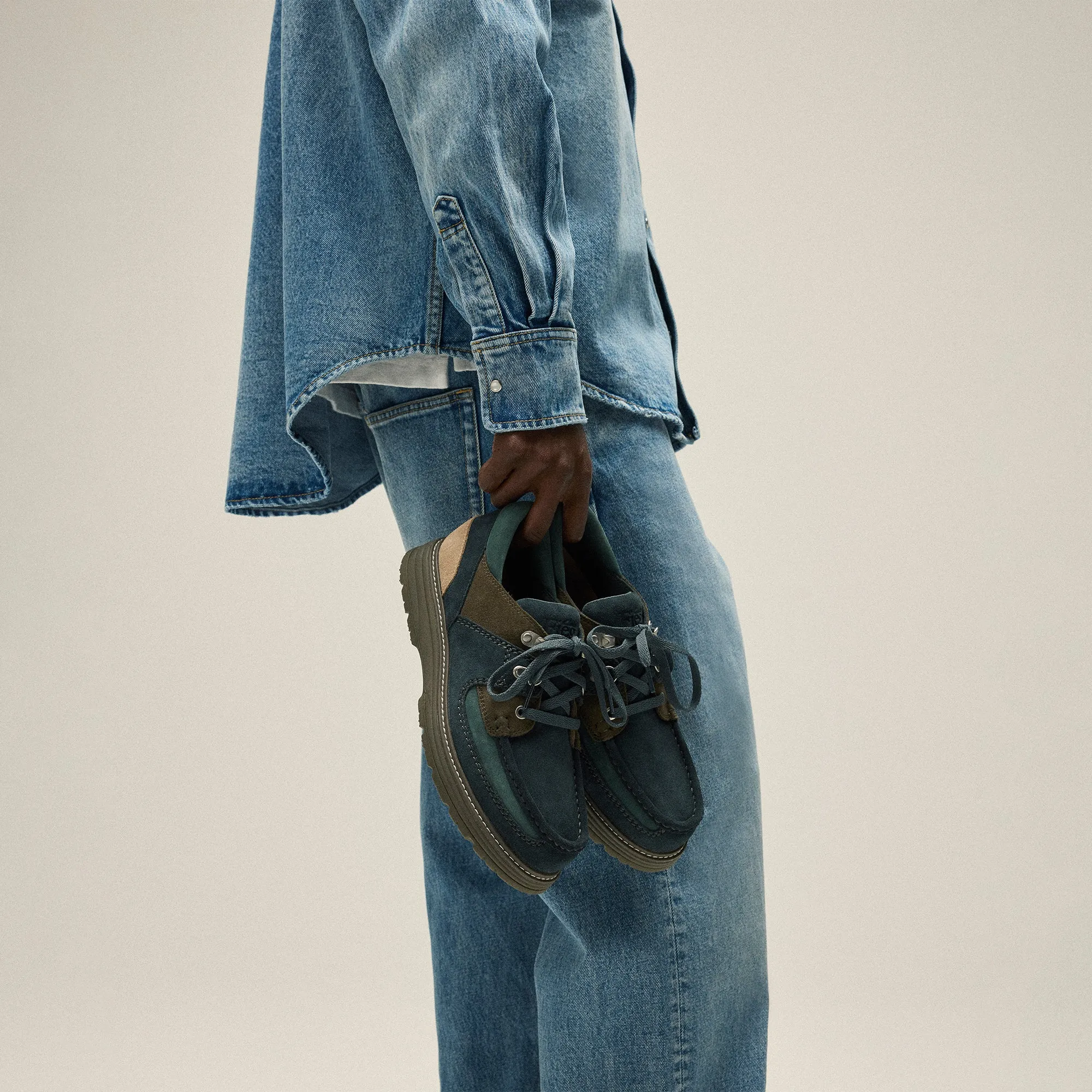 8th St by Ronnie Fieg for Clarks Originals Sunderland - Dark Teal Combi sold by Kith product image thumbnail 2