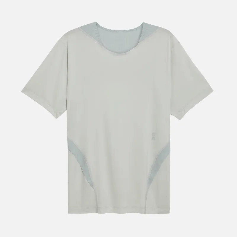 On Running for Post Archive Faction Running-T - Glacier sold by Kith
