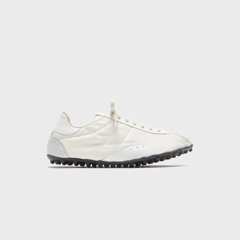 Maison Margiela WMNS Sprinters Low Top - White / Birch sold by Kith