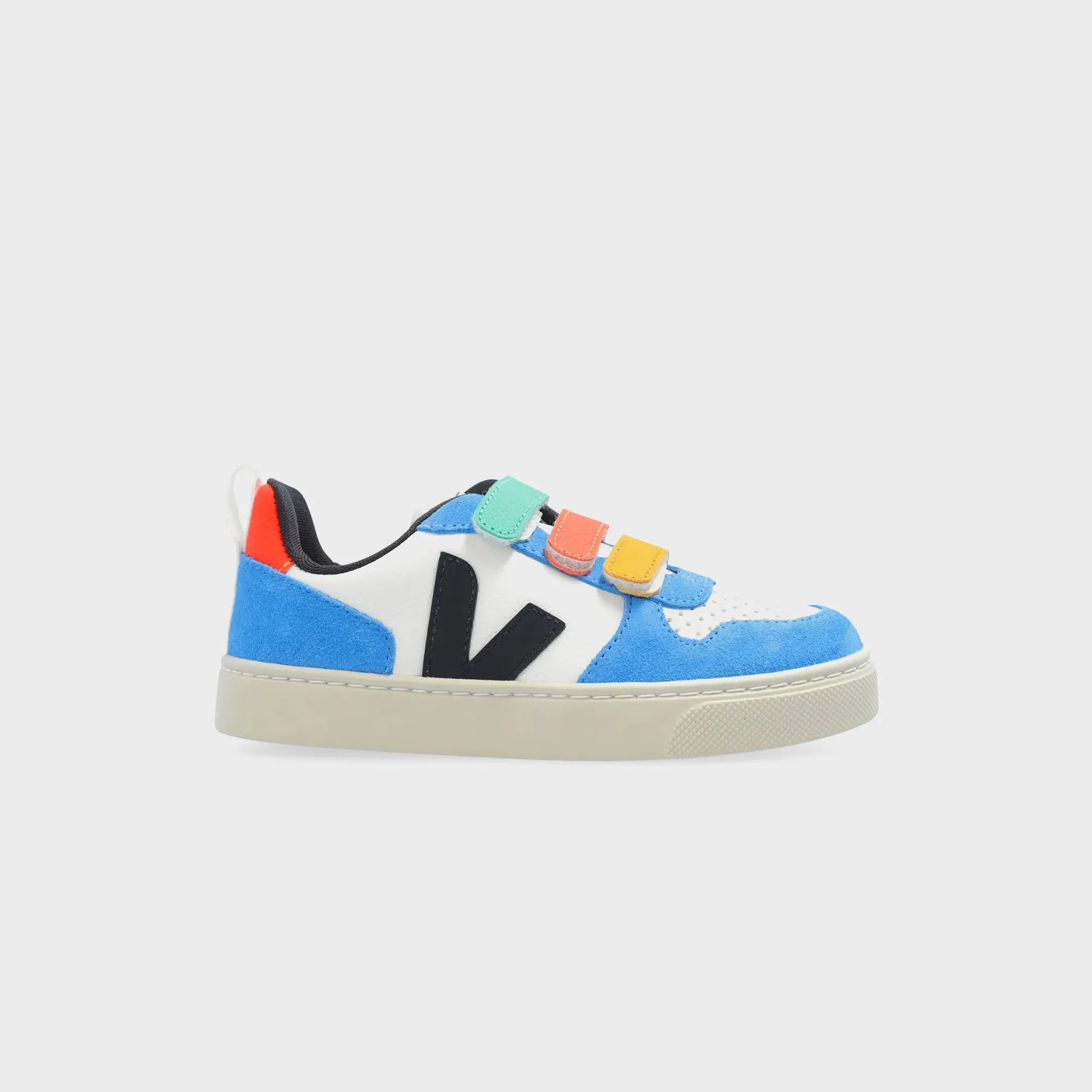 Veja PS V-10 - Extra White / Multico / Nautico sold by Kith