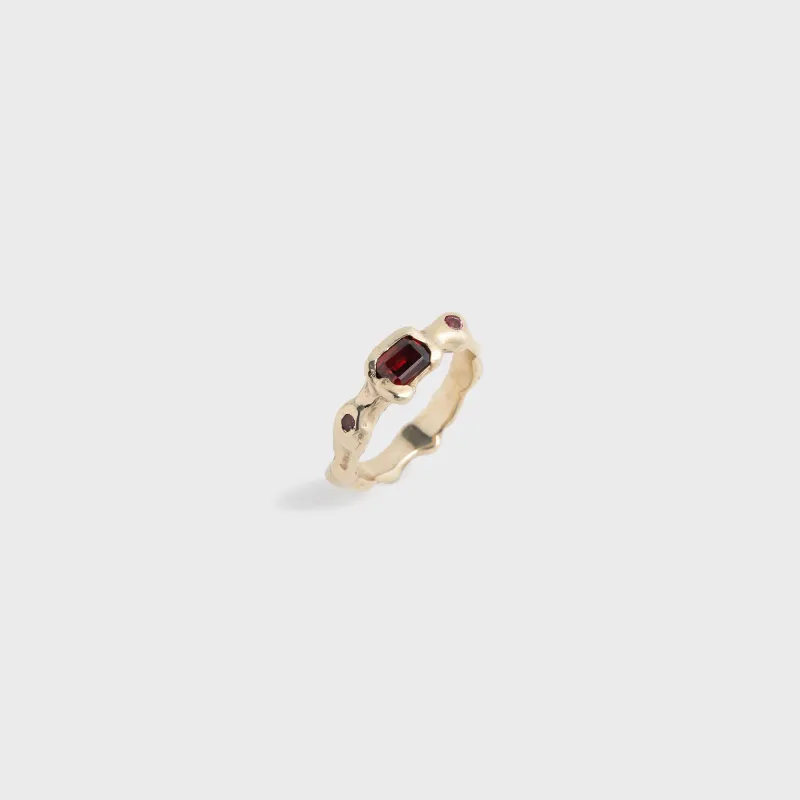 Faris Prima Ring III - Gold sold by Kith