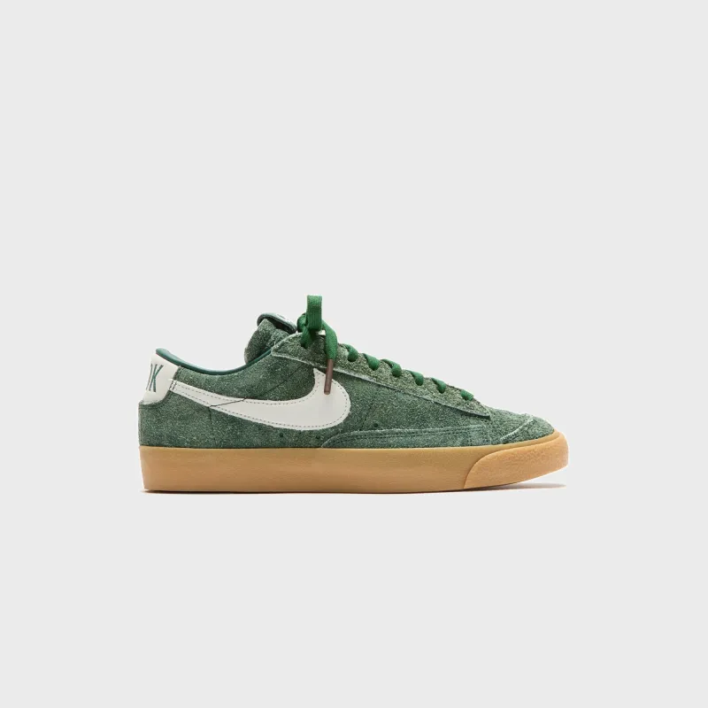Nike x Devin Booker x Chevrolet Blazer Low - Team Dark Green / Sail / Gum Yellow sold by Kith