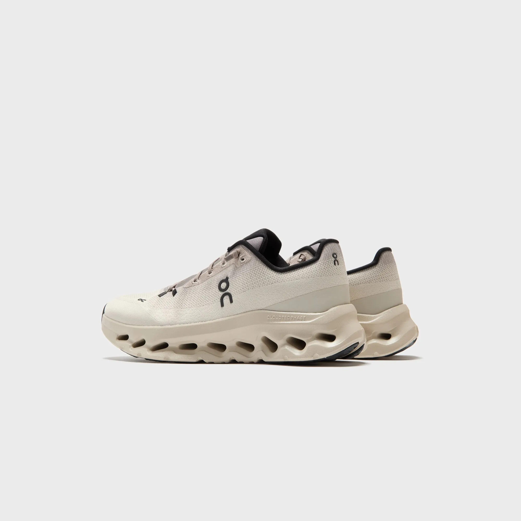 On Running Cloudtilt - Cinder / Sand sold by Kith product image thumbnail 4
