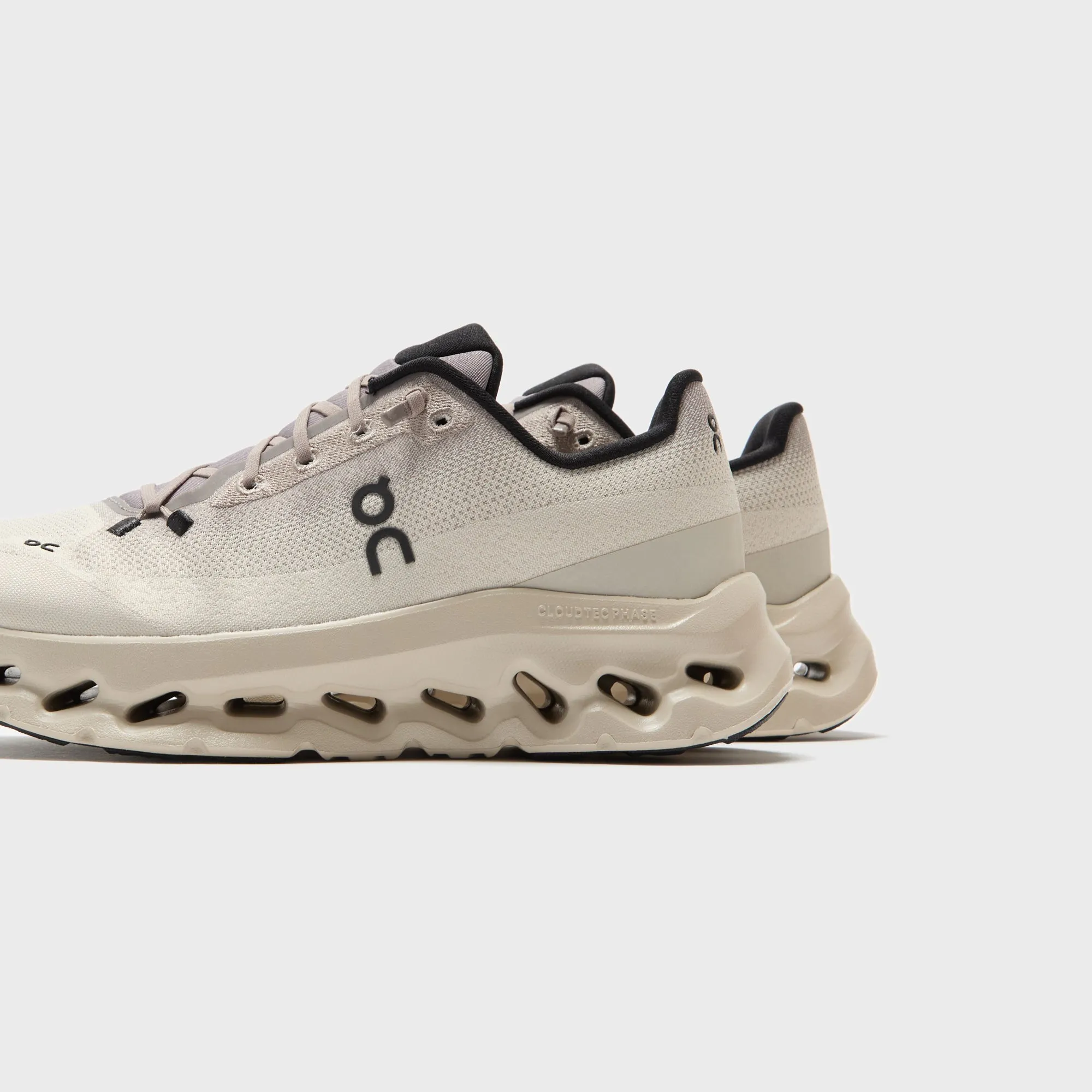 On Running Cloudtilt - Cinder / Sand sold by Kith product image thumbnail 3