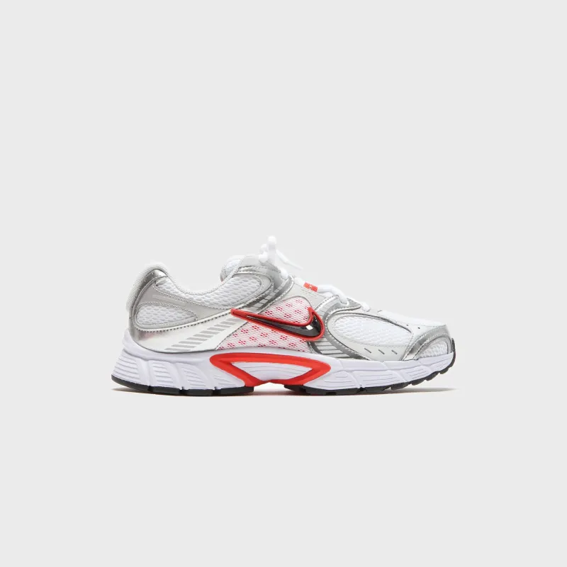Nike WMNS V5 Rnr - White / Picante Red / Vast Grey / Black made by Kith