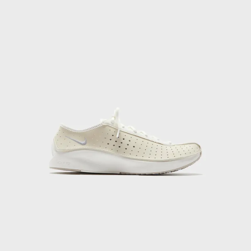 Nike WMNS Air Superfly - Coconut Milk / Metallic Silver sold by Kith