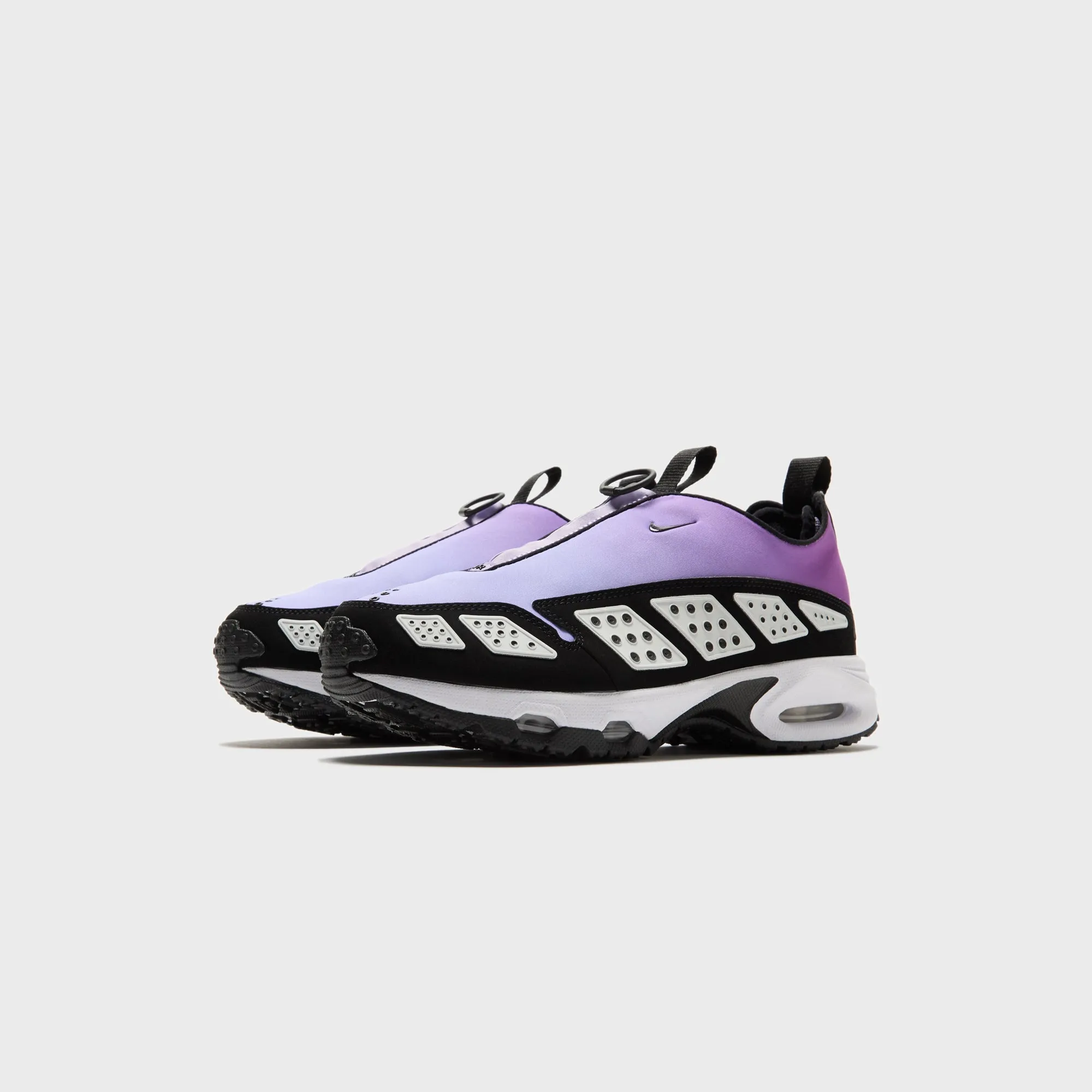 Nike WMNS Air Max SNDR - Hyper Violet / Black / White / Hydrangeas sold by Kith product image thumbnail 2