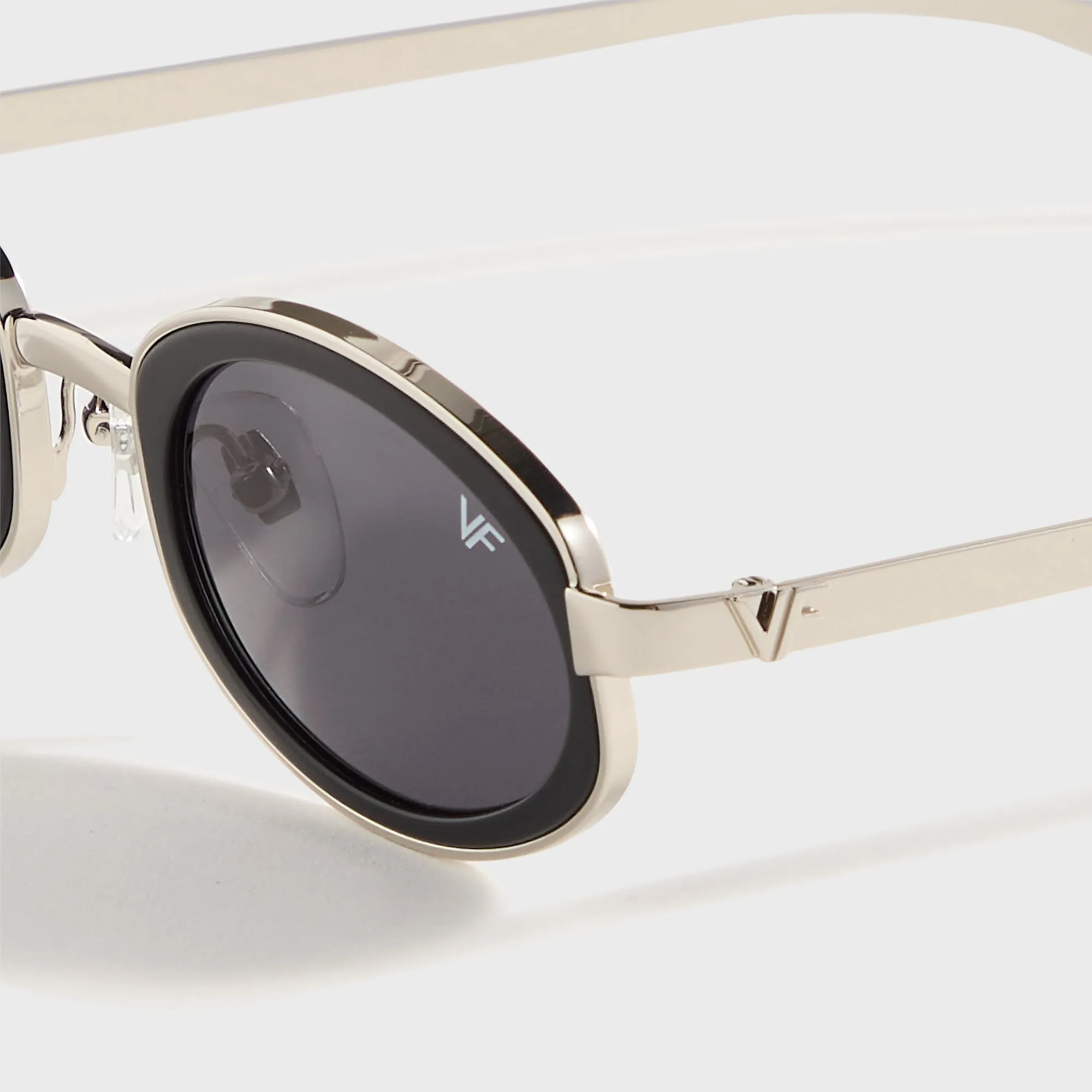 Vintage Frames Sincere 24KT - White Gold / Matte Black sold by Kith product image thumbnail 3