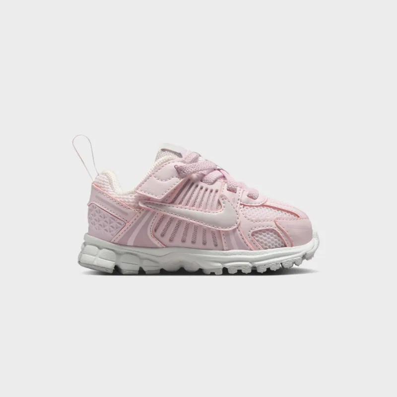 Nike TD Zoom Vomero 5 - Pearl Pink / Bleached Lilac / Summit White / Vast Grey made by Nike