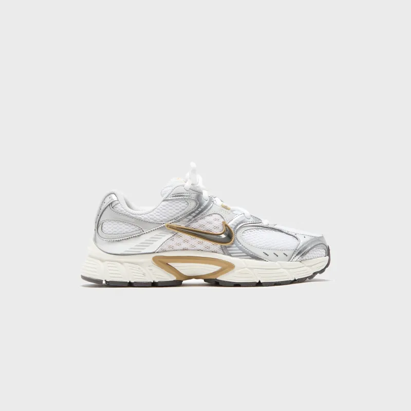 Nike V5 Rnr - White / Medium Ash / Parachute Beige / Metallic Pewter / Photon Dust / Sail made by Nike