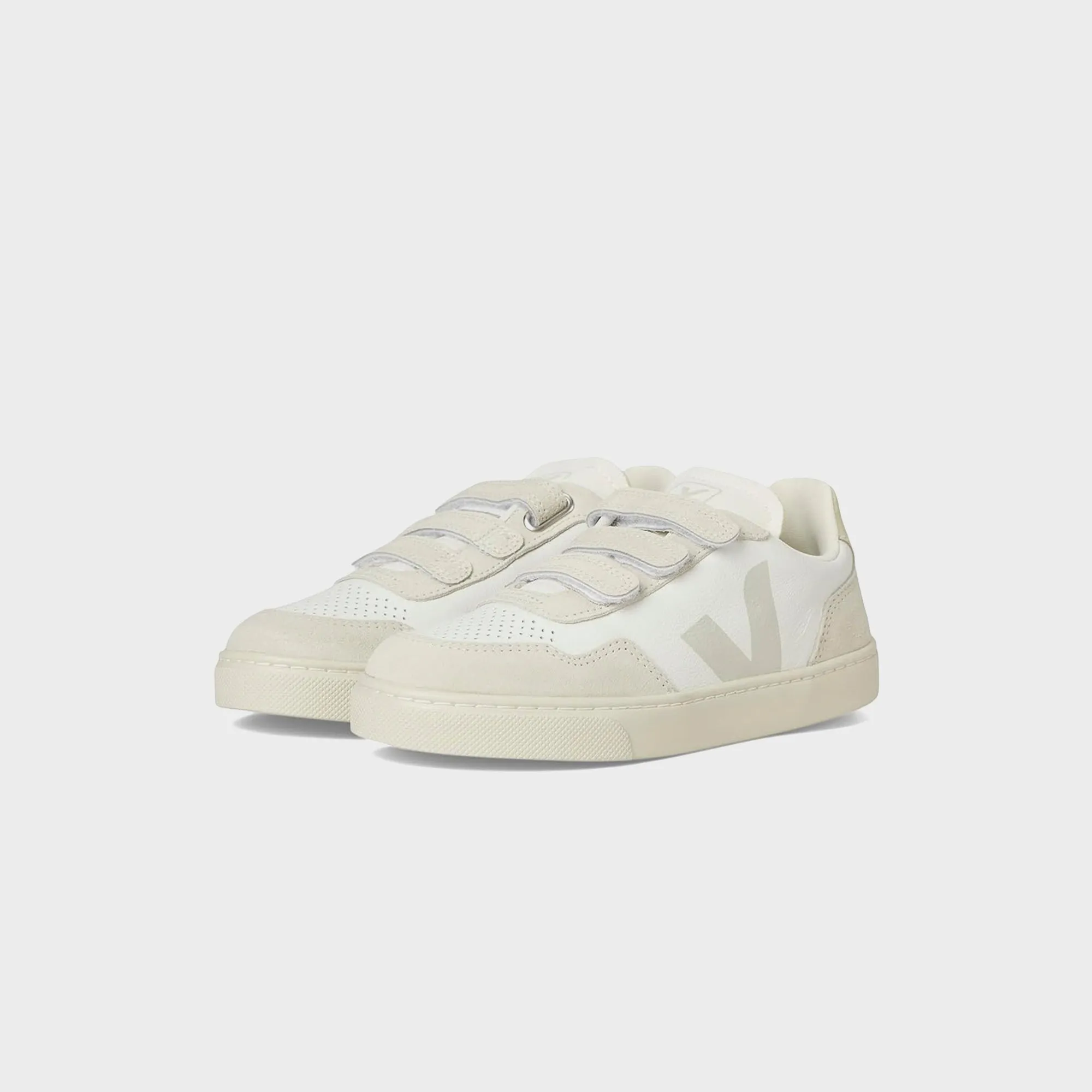 Veja Junior Small V-90 - Extra-White / Natural sold by Kith product image thumbnail 5