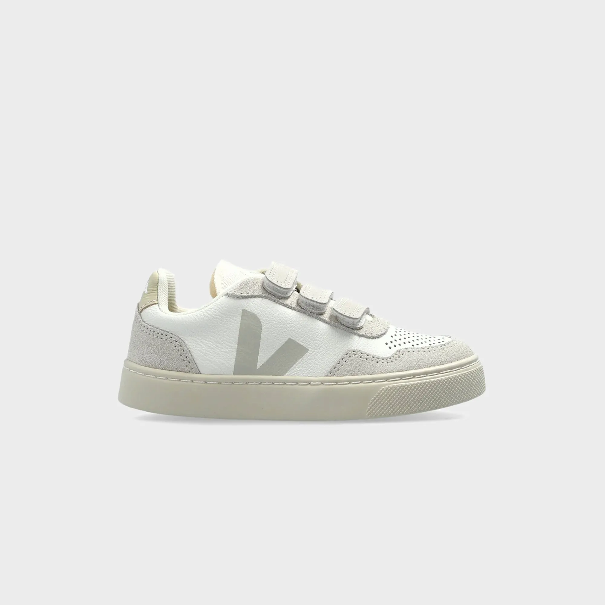 Veja Junior Small V-90 - Extra-White / Natural sold by Kith