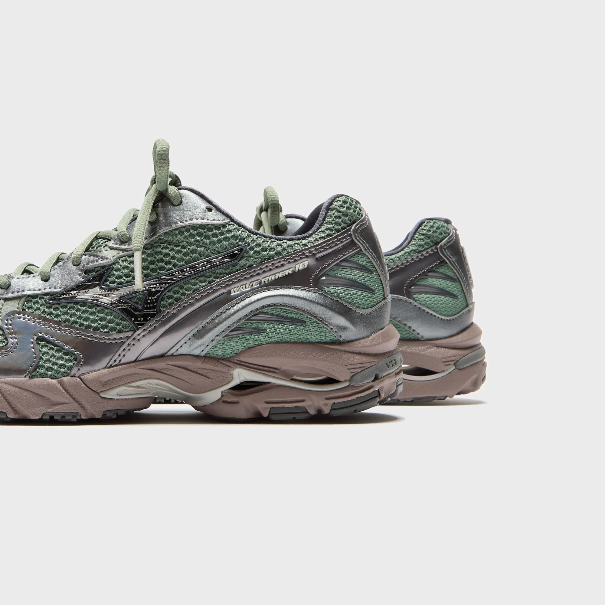 Mizuno Wave Rider 10 - Agave Green / Black Sand sold by Kith product image thumbnail 3