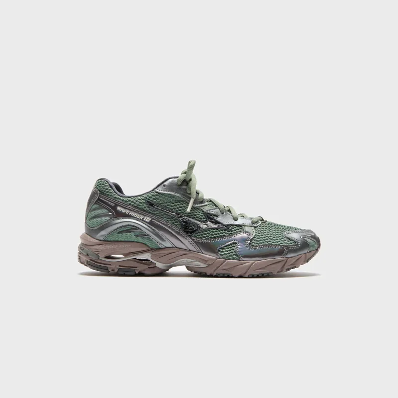 Mizuno Wave Rider 10 - Agave Green / Black Sand sold by Kith