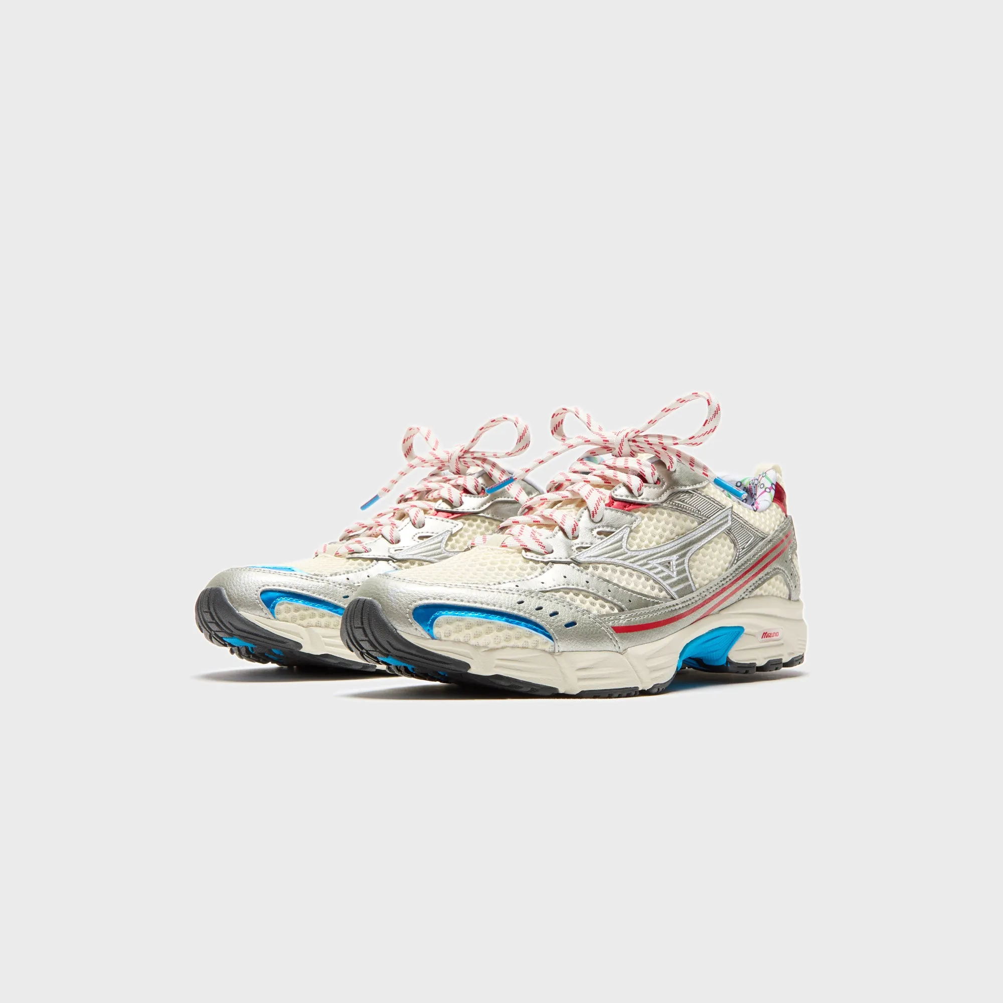 Mizuno MXR - Pristine / High Risk Red sold by Kith product image thumbnail 2