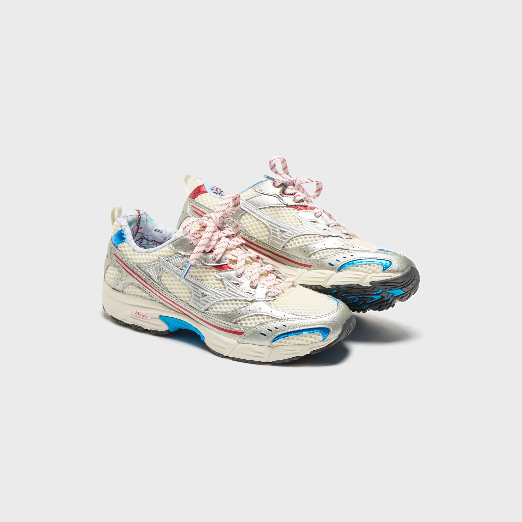 Mizuno MXR - Pristine / High Risk Red sold by Kith product image thumbnail 4