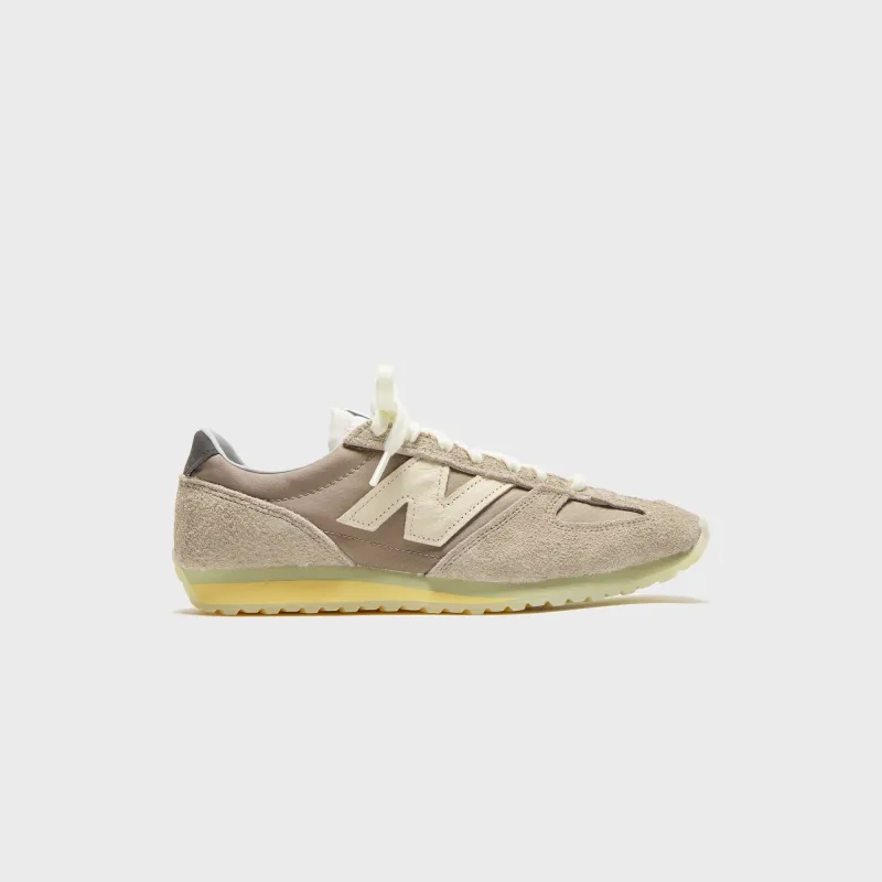 New Balance 471 - Arid Stone / Raincloud / Morel sold by Kith