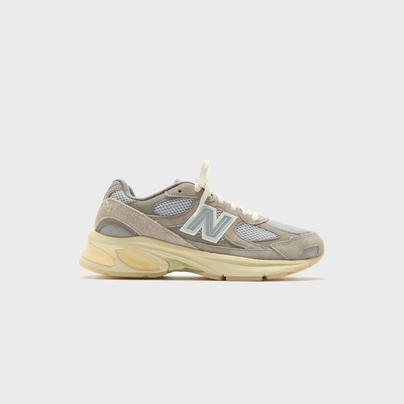 New Balance 2010 - Arid Stone / Raincloud / Calcium sold by Kith