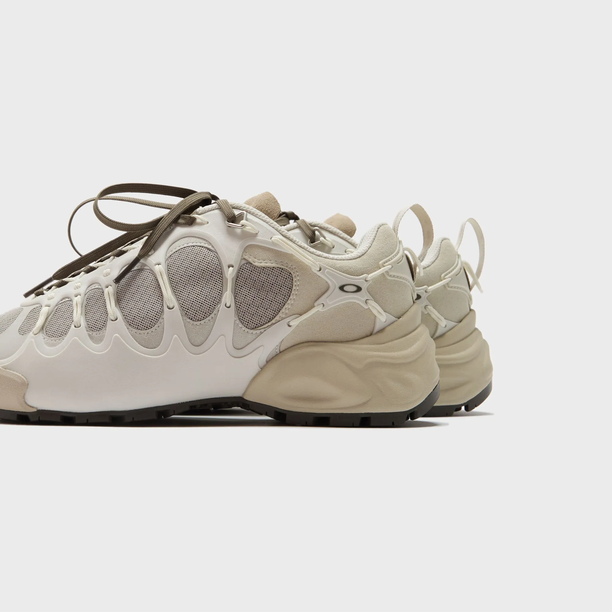 Oakley Factory Team Ibex Sneaker - Cream / Oyster sold by Kith product image thumbnail 3