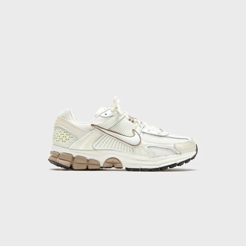 Nike WMNS Zoom Vomero 5 - Sail / Mink Brown / Black sold by Kith