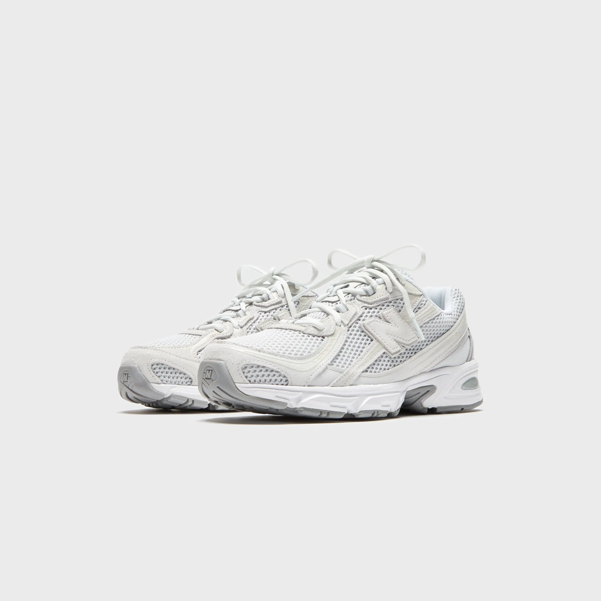 New Balance WMNS 740 - Grey / Reflection / Slate Grey sold by Kith product image thumbnail 2
