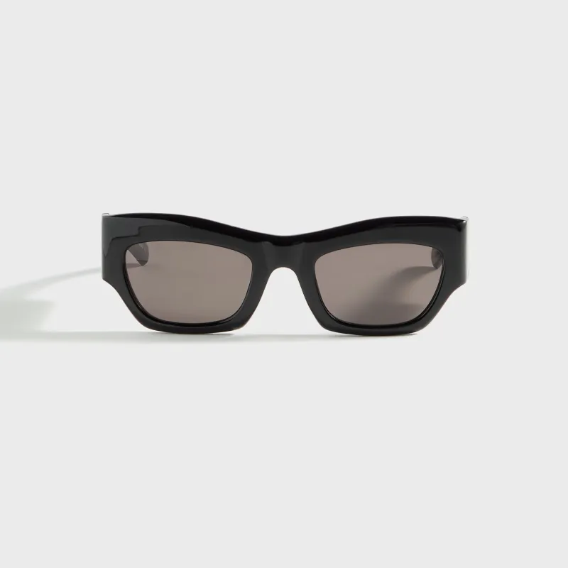 Flatlist Shade 03 - Solid Black / Solid Black Lens sold by Kith