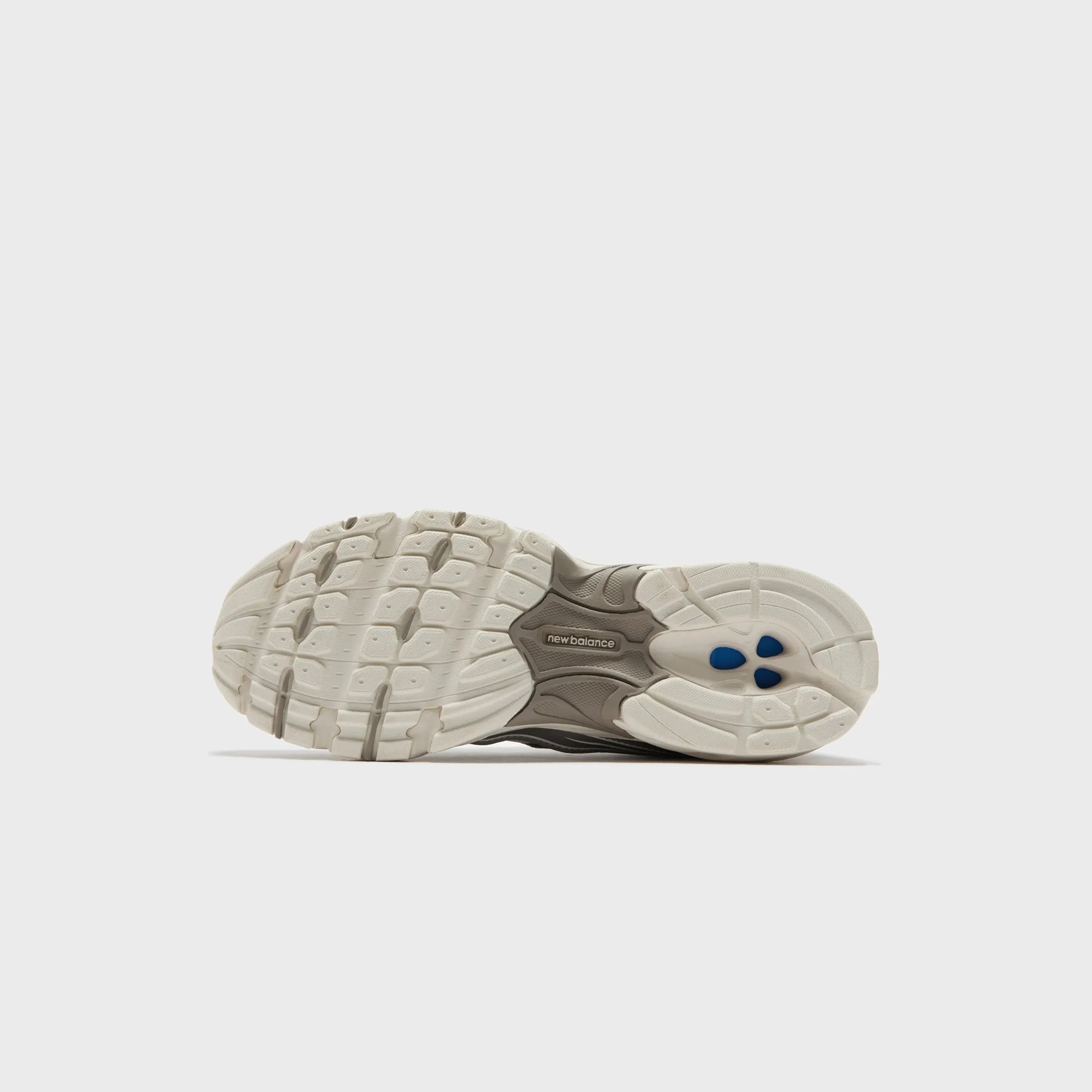 New Balance 740 - Sea Salt / Mushroom sold by Kith product image thumbnail 5