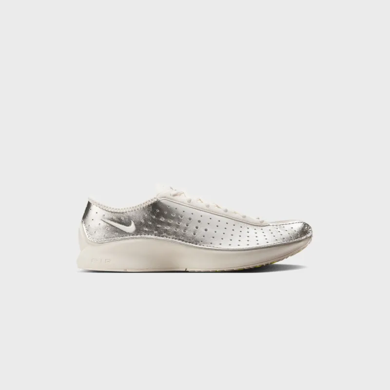 Nike WMNS Air Superfly - Pale Ivory / Metallic Silver sold by Kith