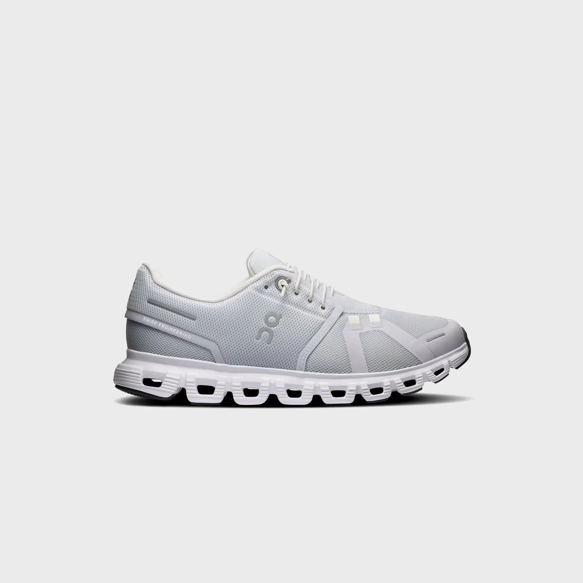 On Running WMNS Cloud 6 - Glacier / White sold by Kith