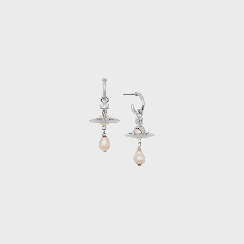 Vivienne Westwood Aleksa Earring - Creamrose Pearl sold by Kith