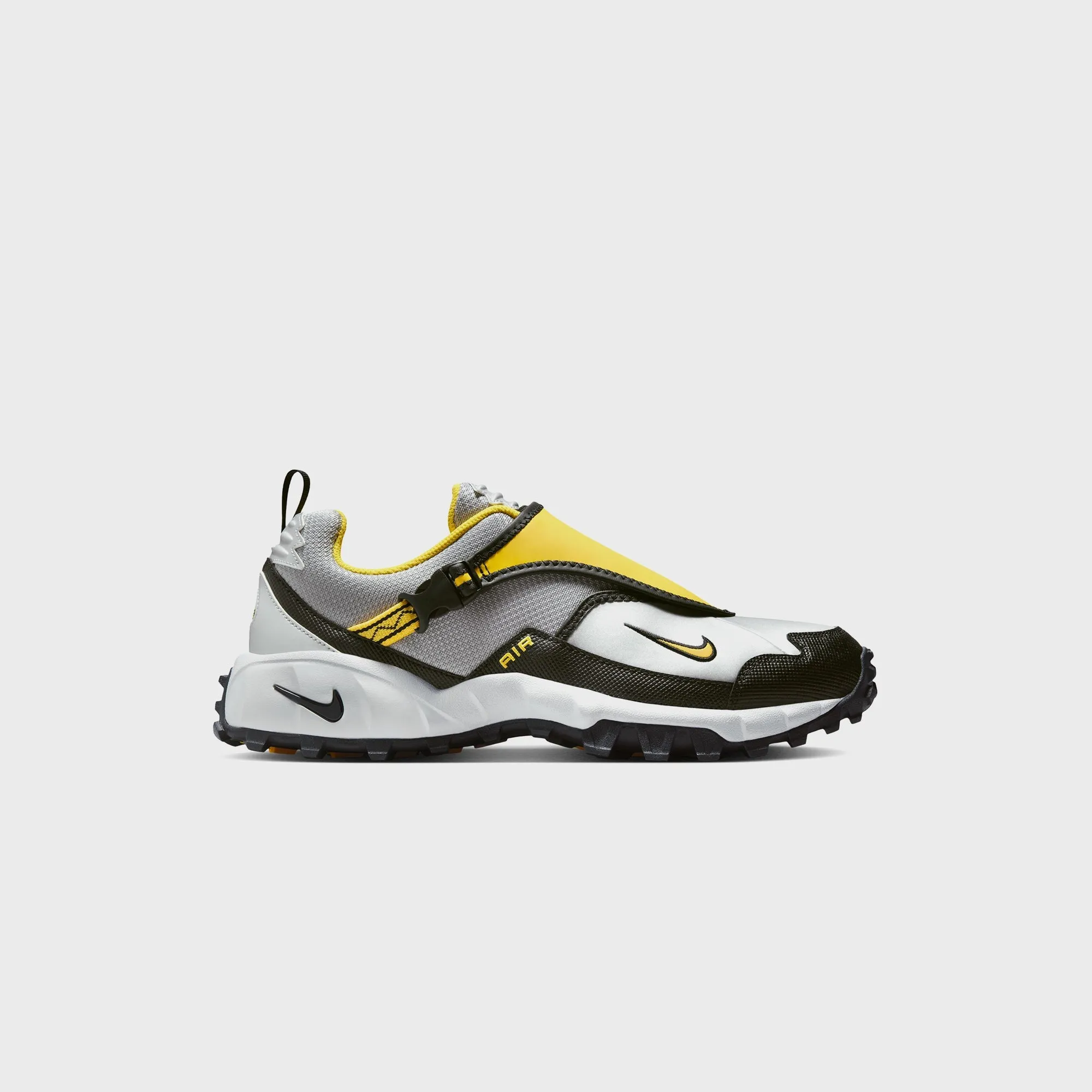 Nike ACG Phassad - Black / Yellow Zest / Metallic Silver sold by Kith