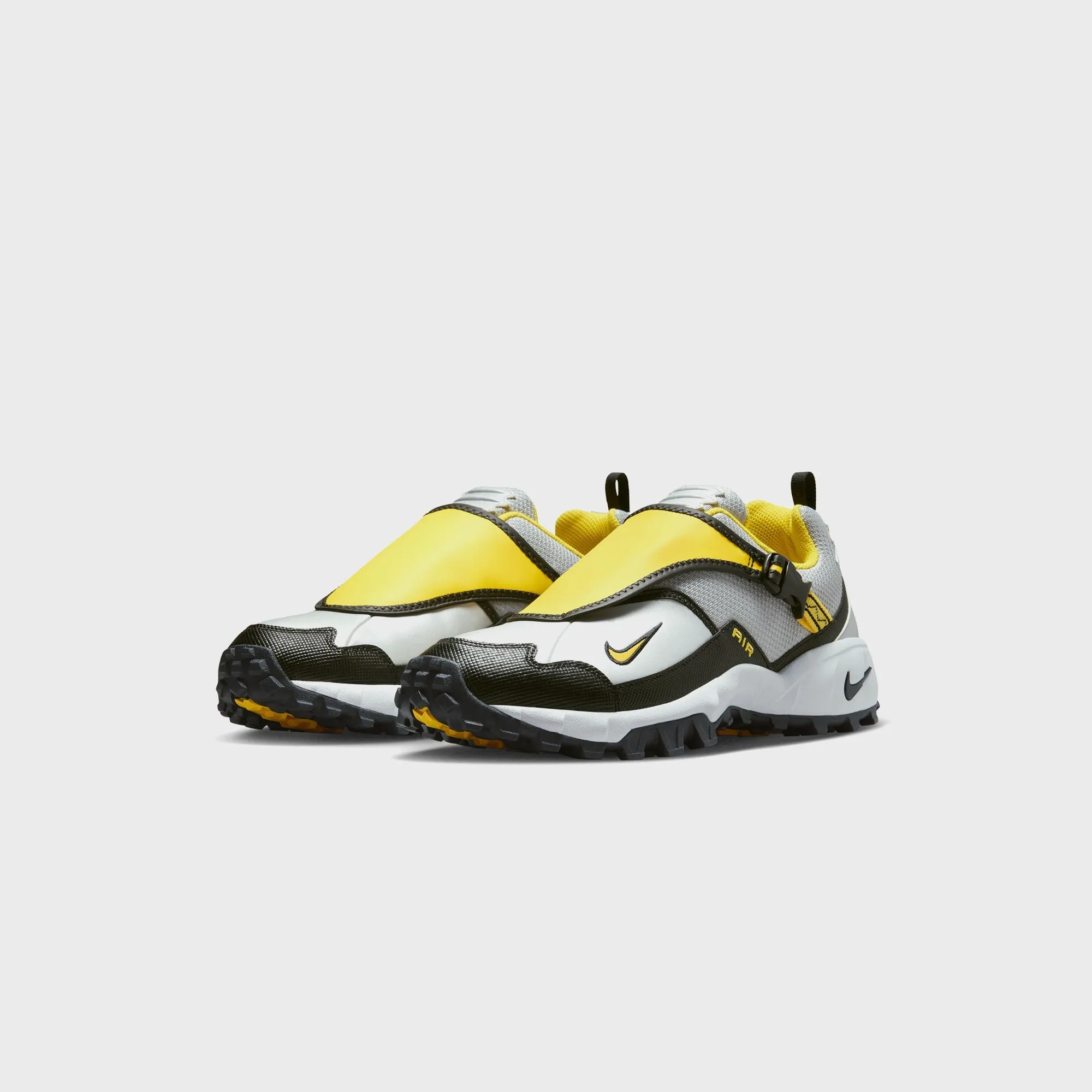 Nike ACG Phassad - Black / Yellow Zest / Metallic Silver sold by Kith product image thumbnail 2