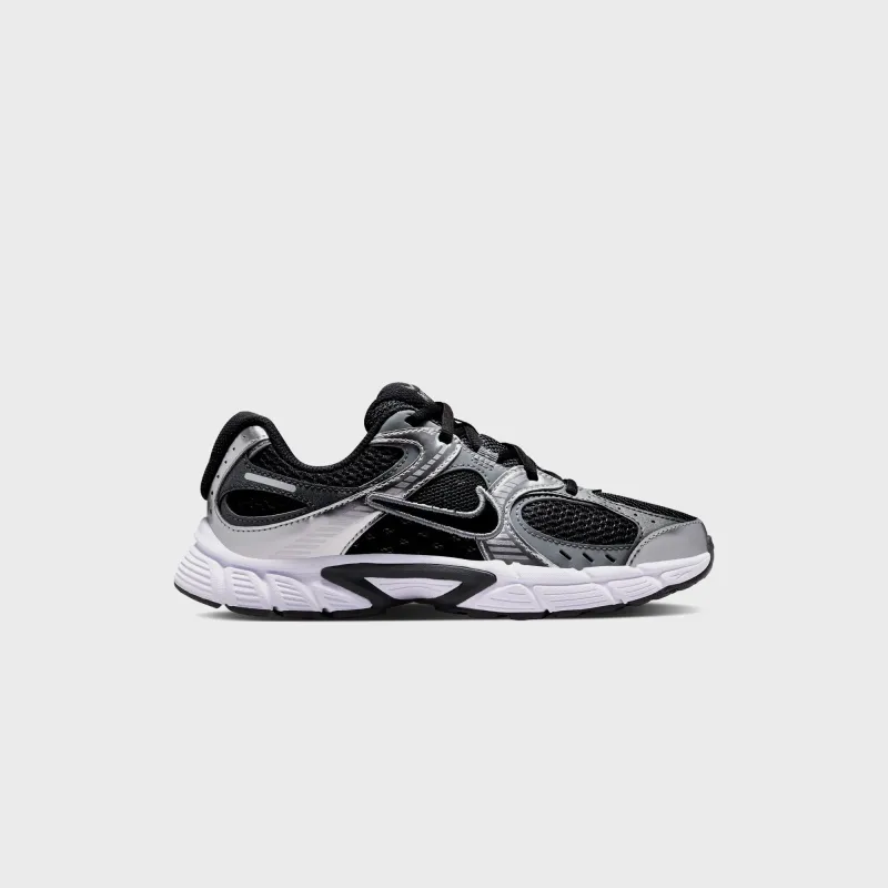 Nike GS V5 Rnr - Black / Anthracite / Smoke Grey sold by Kith