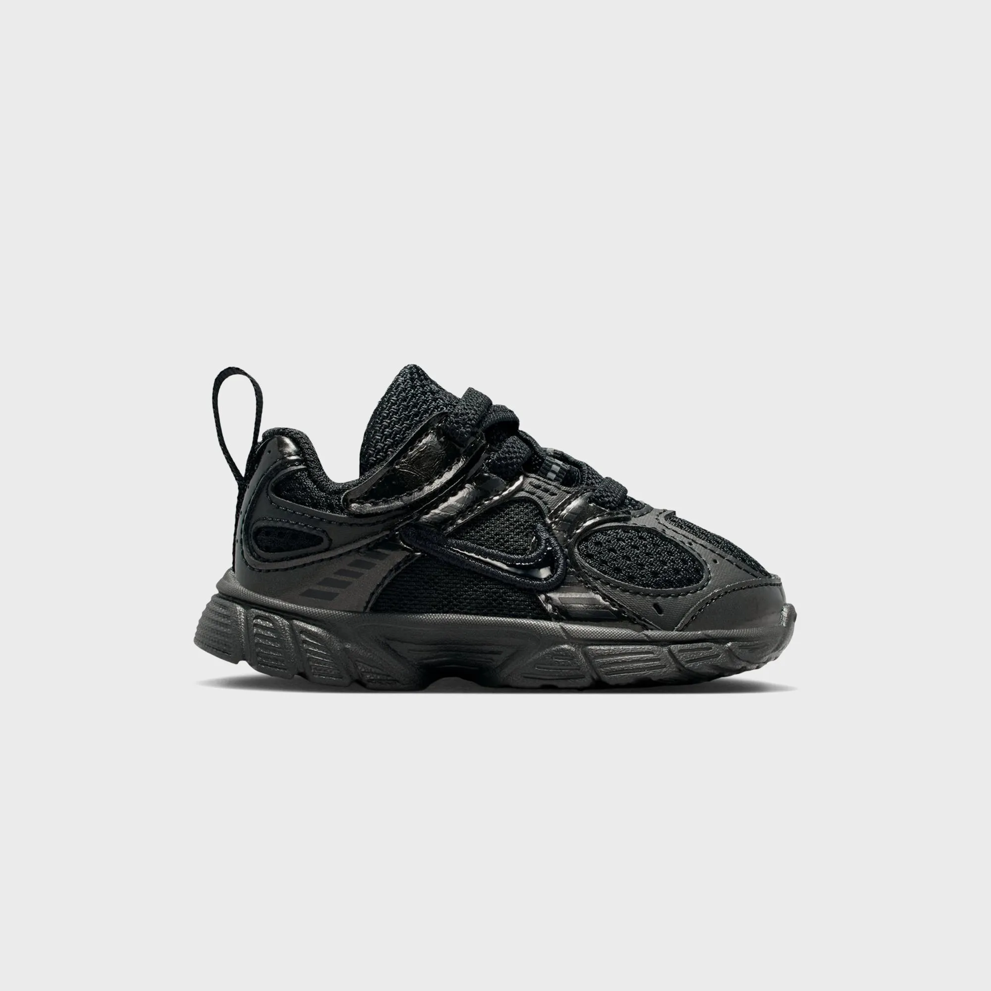 Nike TD V5 Rnr - Black / Black / Anthracite sold by Kith