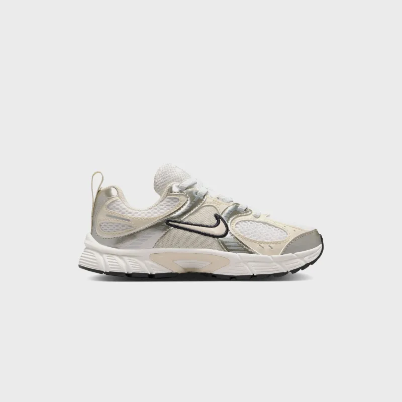 Nike PS V5 Rnr - Summit White / Light Orewood Brown / Sail / Black made by Nike