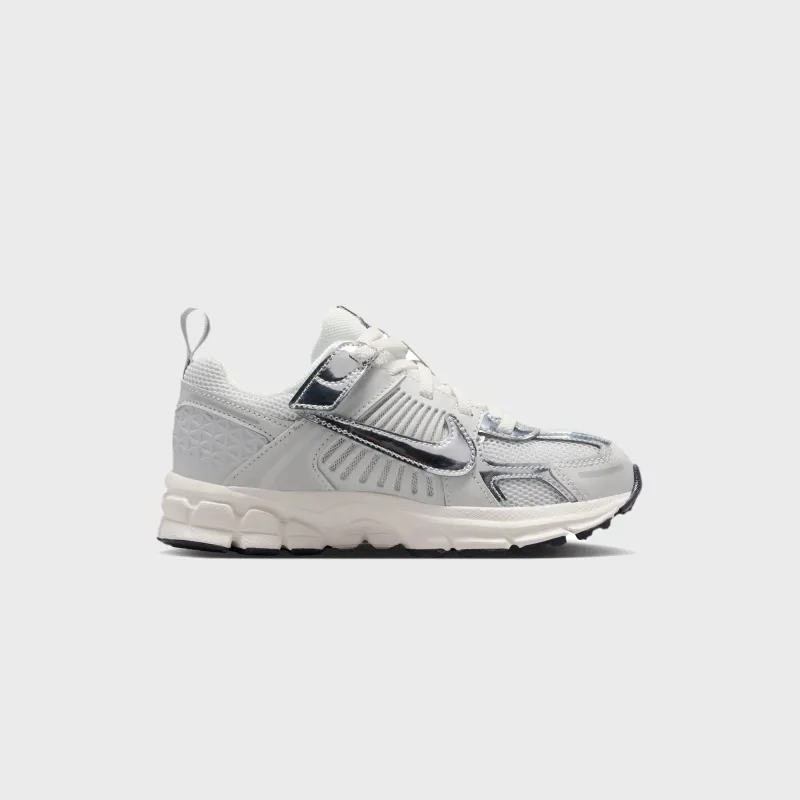 Nike PS Vomero 5 - Photon Dust / Chrome / Gridiron / Sail made by Nike