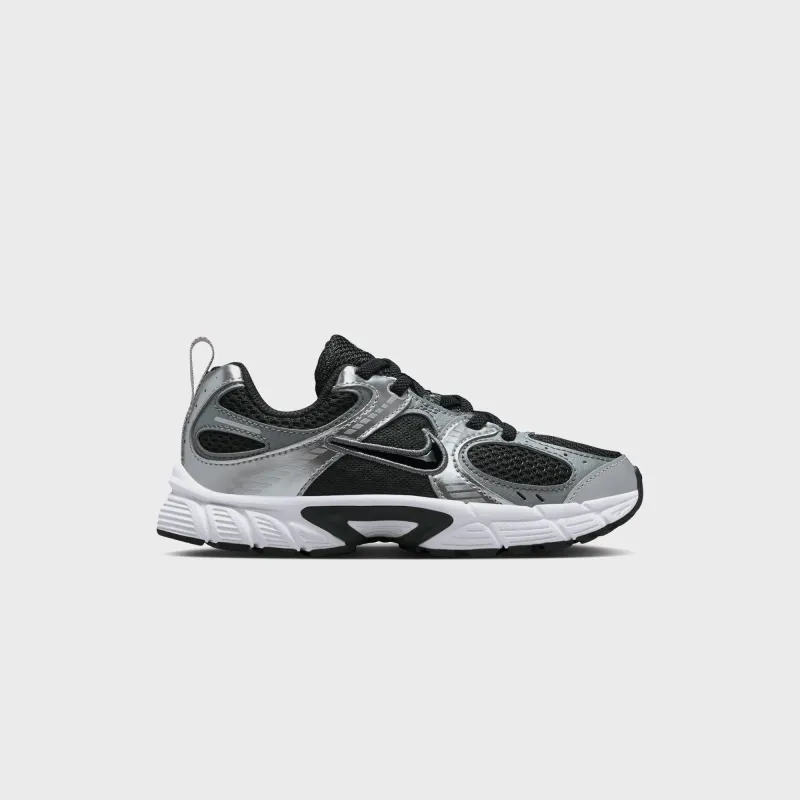Nike PS V5 Rnr - Black / Black / Anthracite / Smoke Grey sold by Kith