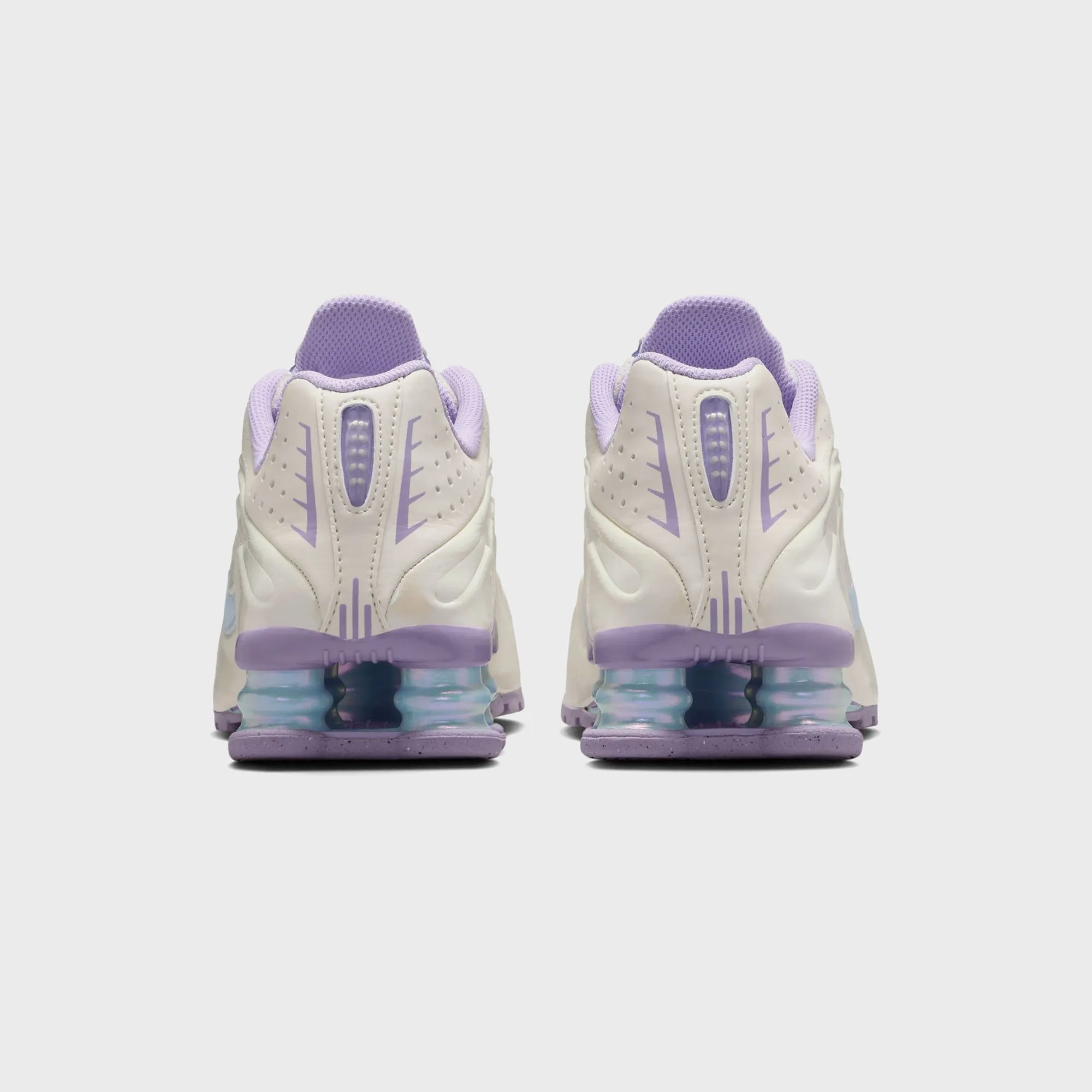 Nike GS Shox R4 - Soft Pearl / Celestine Blue / Hydrangeas sold by Kith product image thumbnail 3