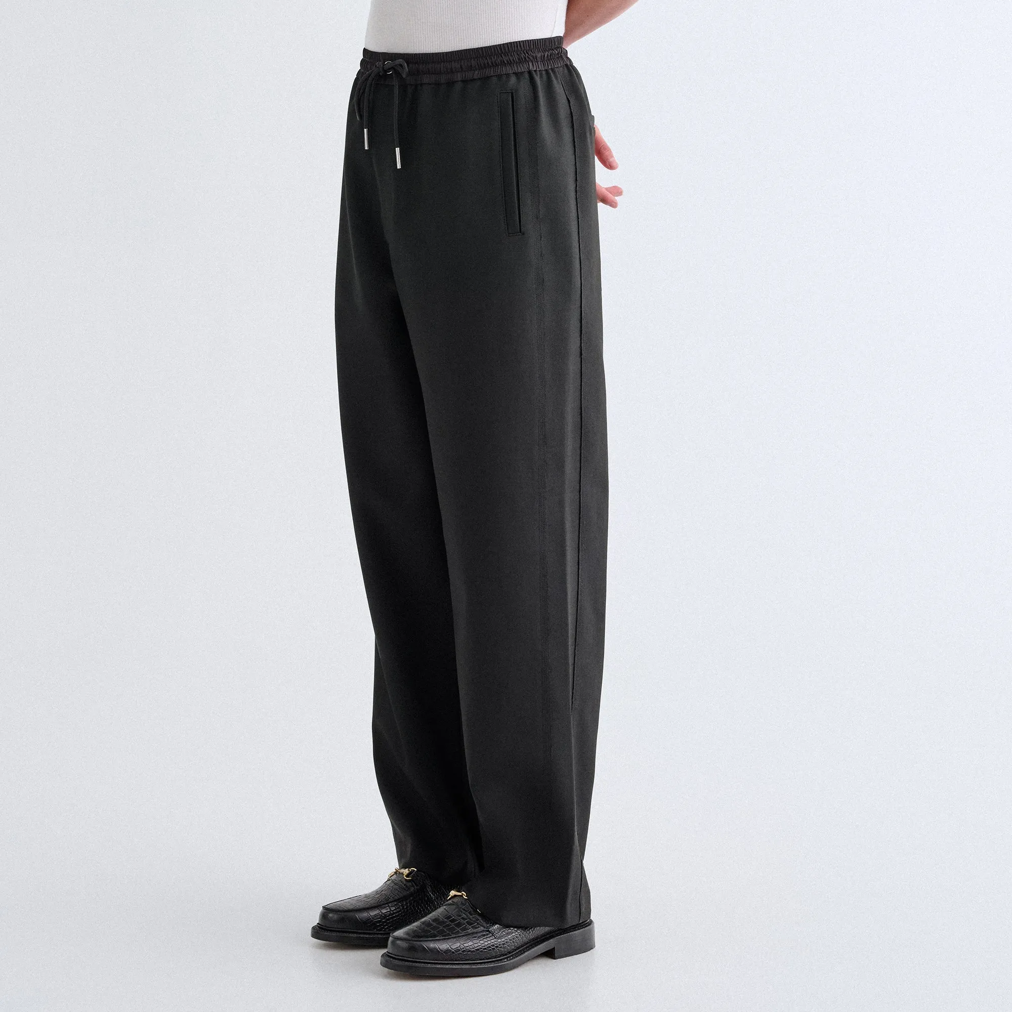 &Kin Double Weave Lenox Pant - Black sold by Kith product image thumbnail 3