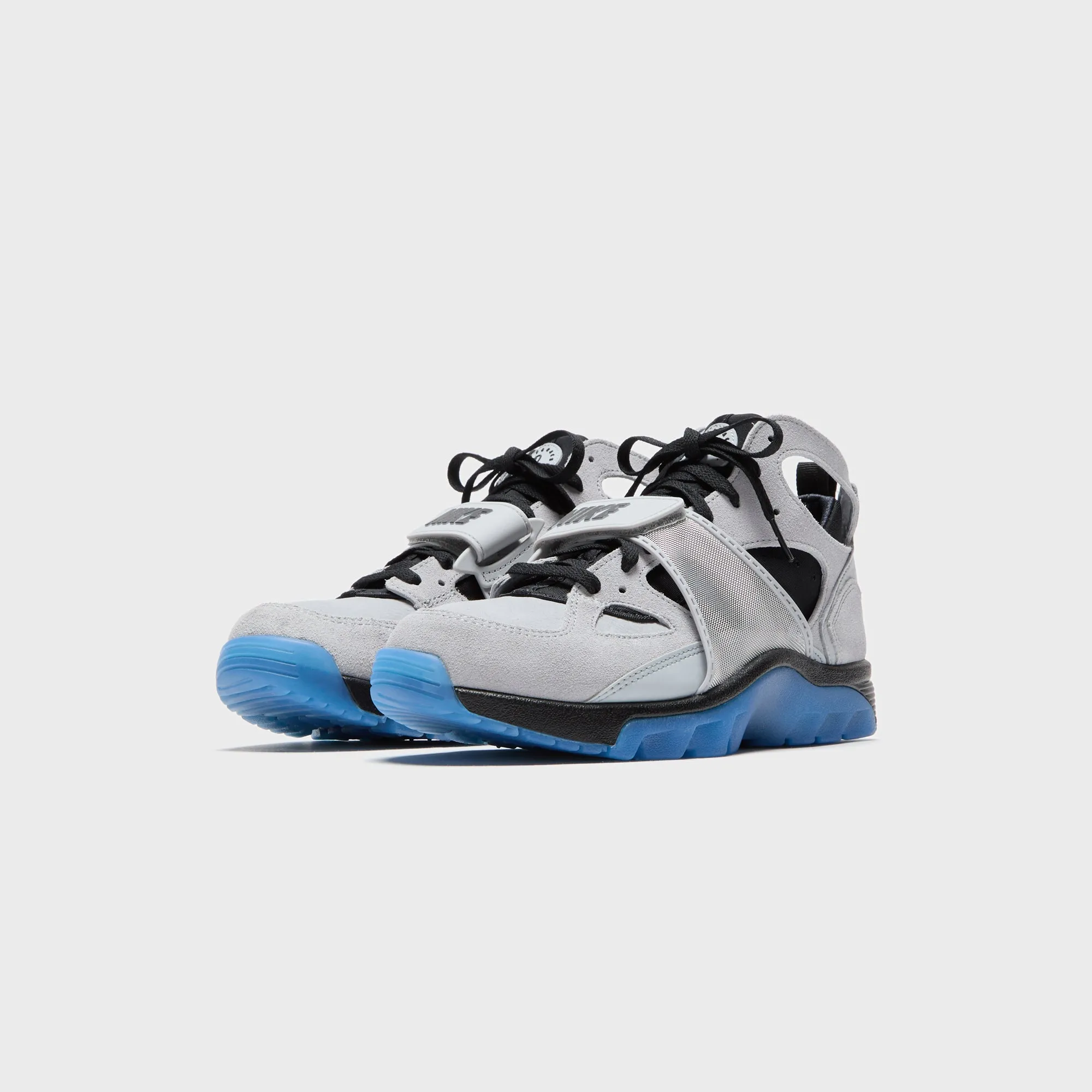 Nike Air Trainer Huarache - Wolf Grey / Star Blue / Black sold by Kith product image thumbnail 2