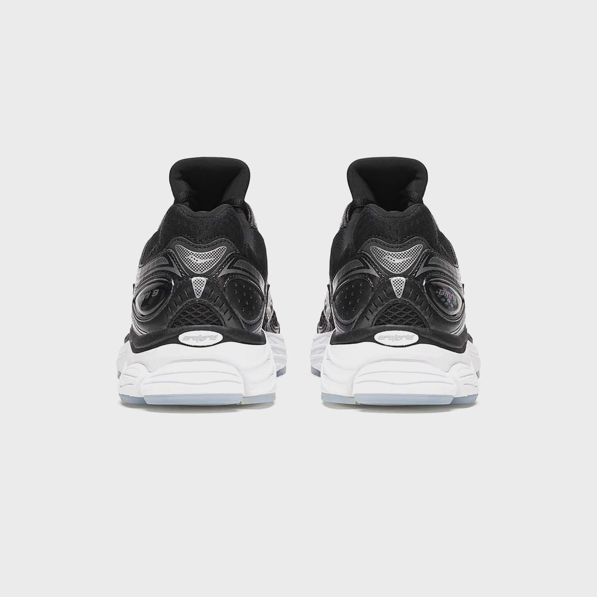 Saucony Progrid Omni 9 - Black sold by Kith product image thumbnail 3