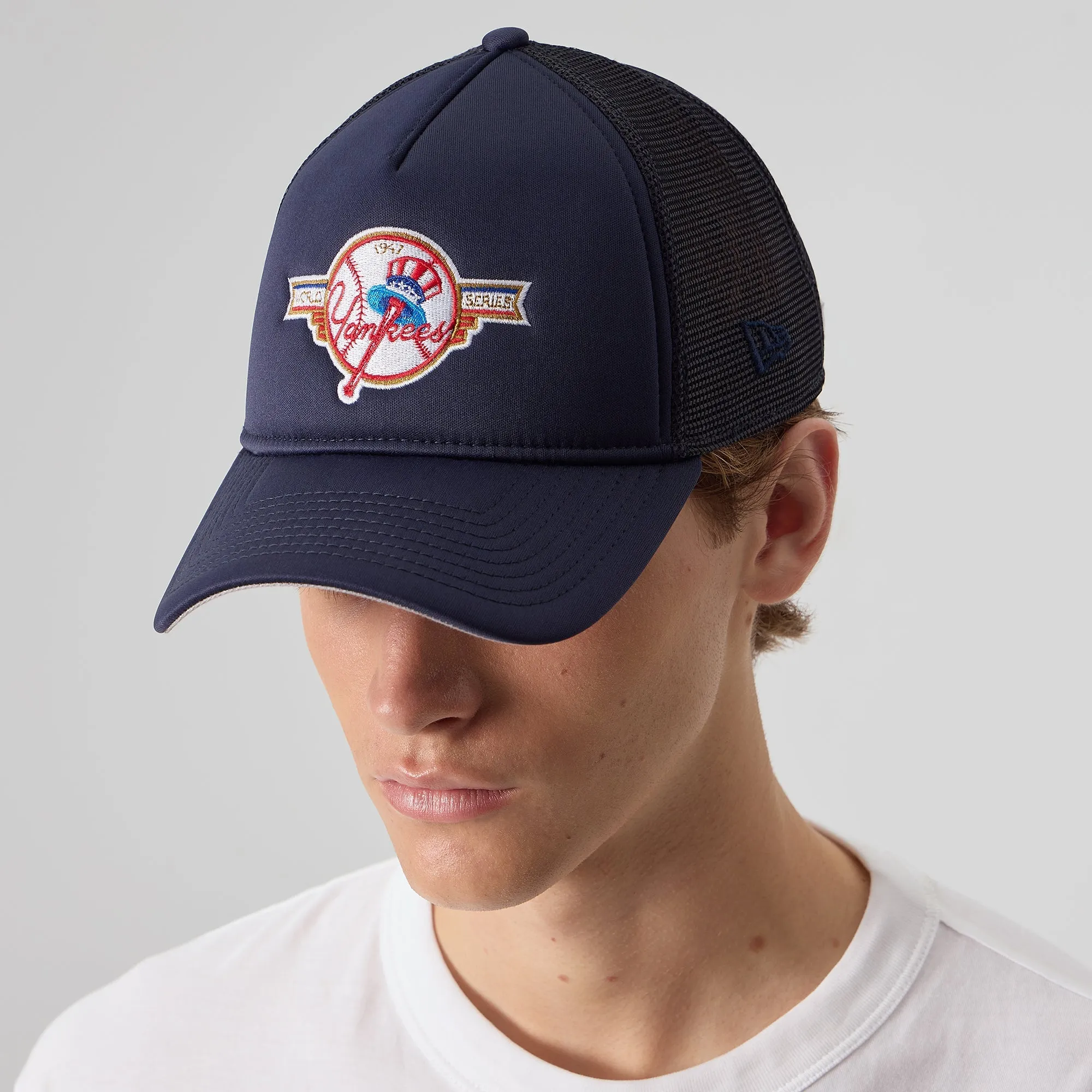 Kith & New Era for the New York Yankees Top Hat 9FORTY A Frame Trucker Snapback - Nocturnal sold by Kith product image thumbnail 2