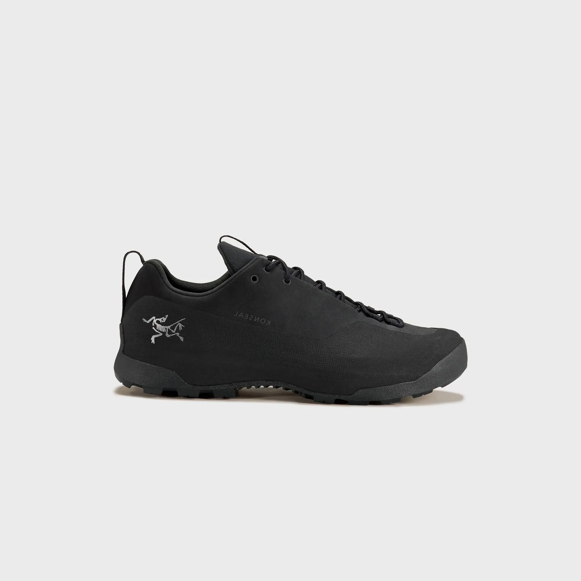 Arc'teryx Konseal GTX - Black sold by Kith