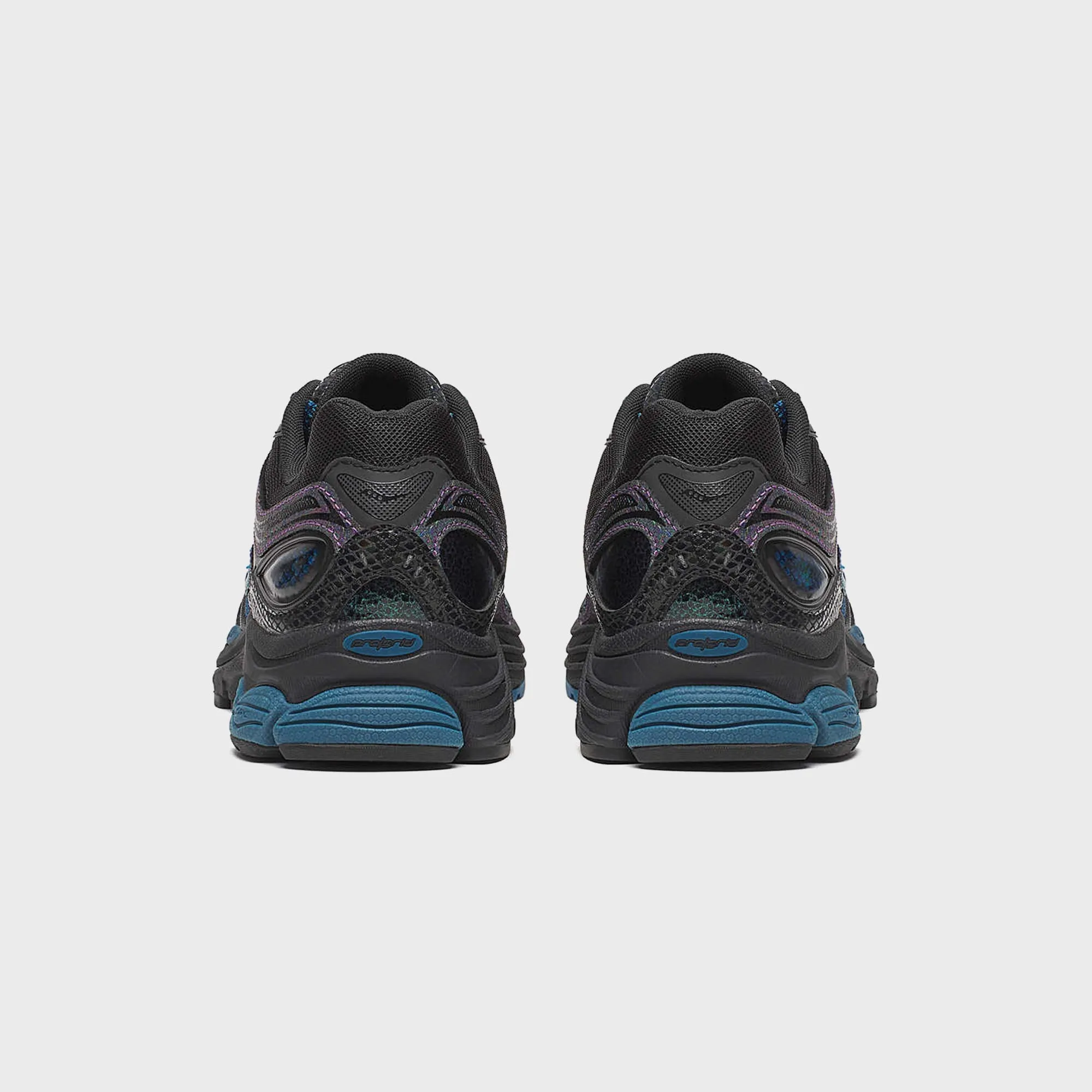 Saucony Progrid Omni 9 Glowaconstrictor - Black sold by Kith product image thumbnail 3