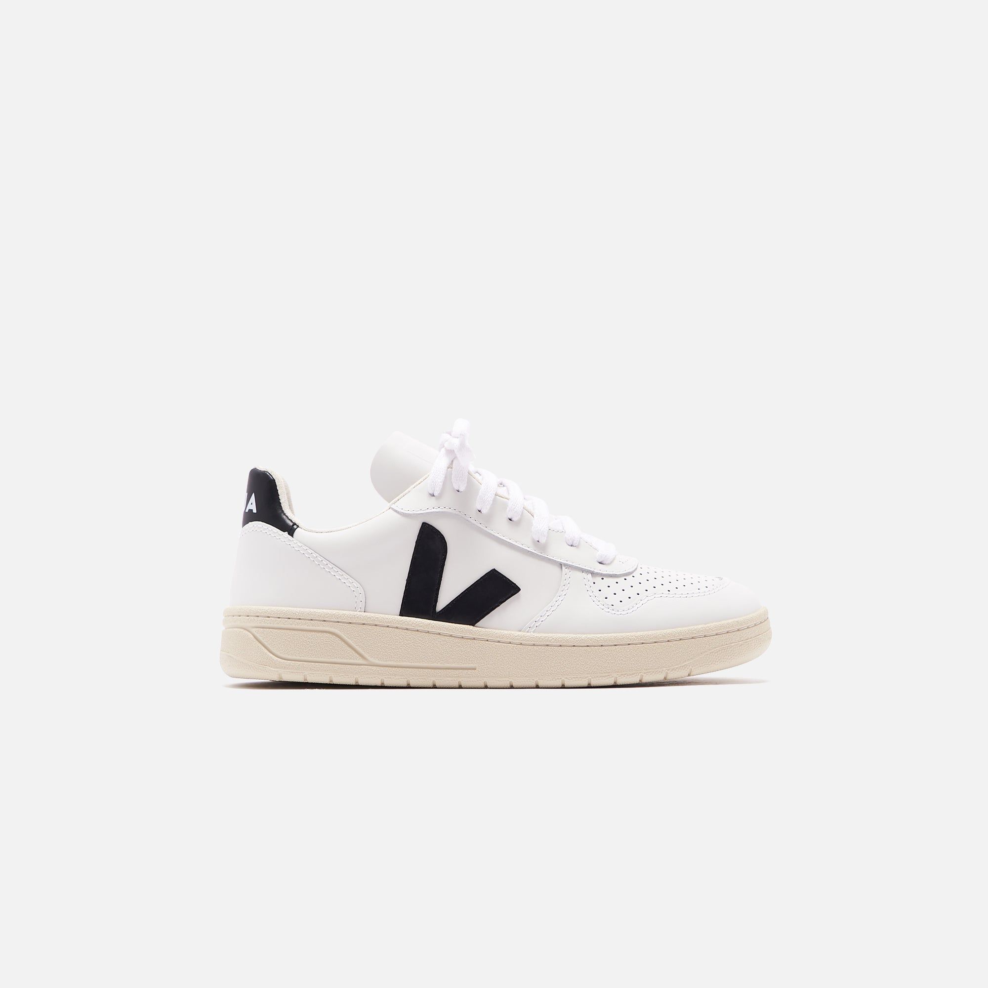 Veja V-10 C.W.L. - Extra White / Black sold by Kith