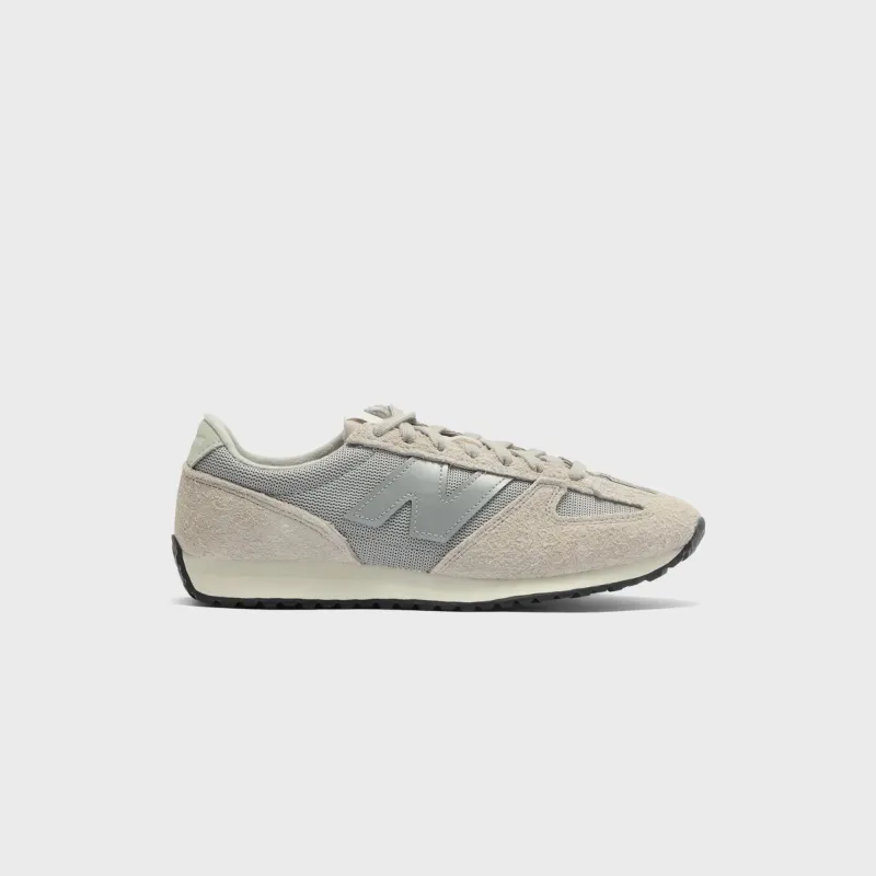 Junya Watanabe MAN x New Balance 471 - Grey sold by Kith