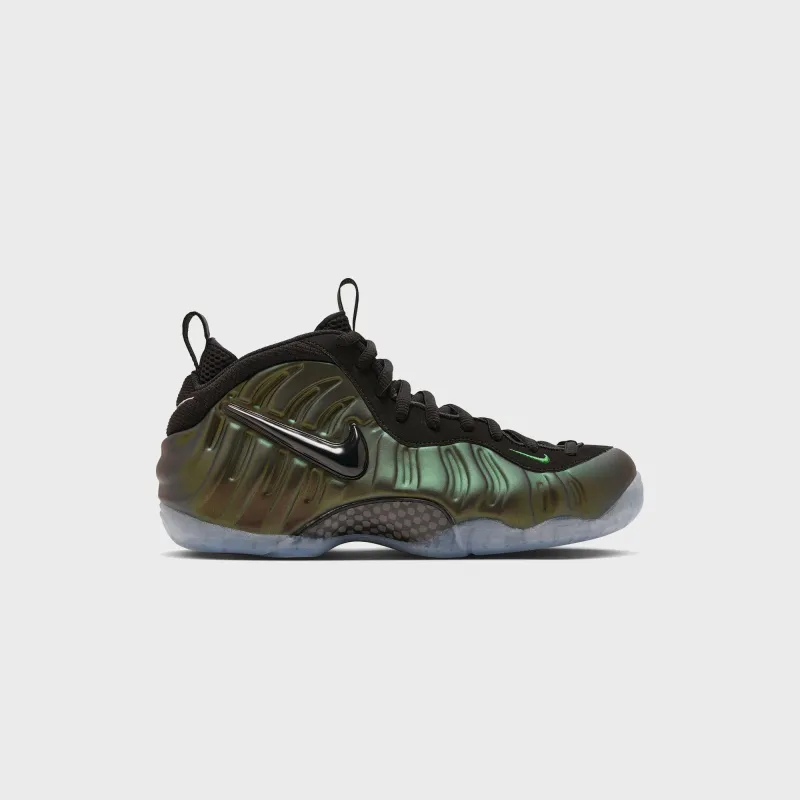 Nike Air Foamposite Pro - Pine Green / Black sold by Kith
