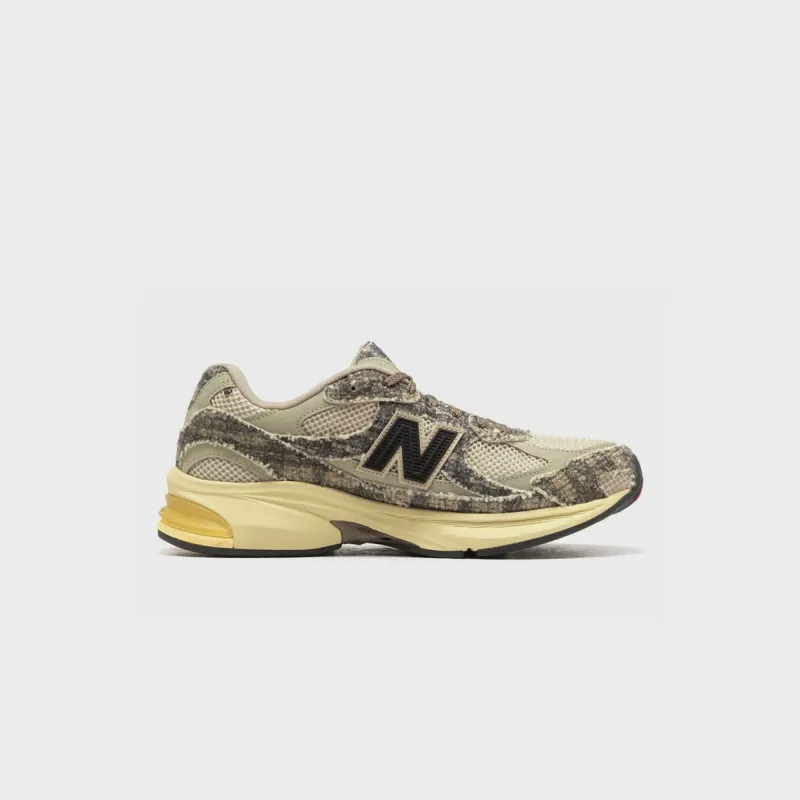 New Balance x Joe Freshgoods 2010 - Cub / Eucalyptus made by New Balance